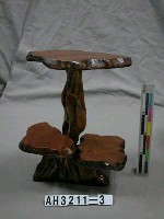 藏品(置物檯)的圖片